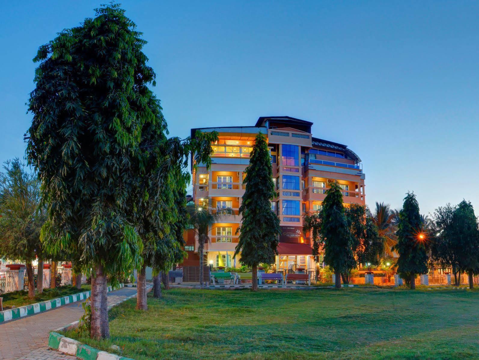 Mk Fairmont Hotel Mysore Exterior photo